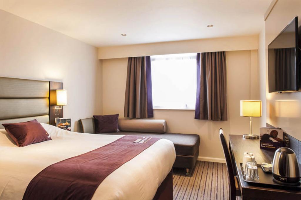 Premier Inn Watford North Room photo
